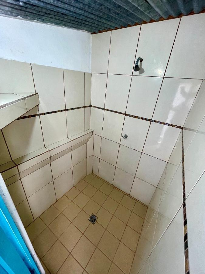 פלורס Hostal Inn 2 מראה חיצוני תמונה