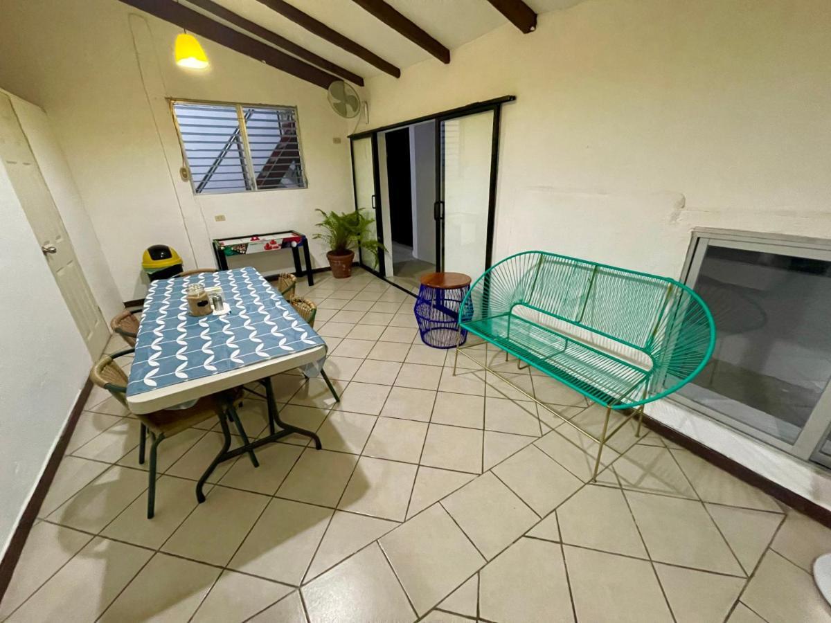 פלורס Hostal Inn 2 מראה חיצוני תמונה