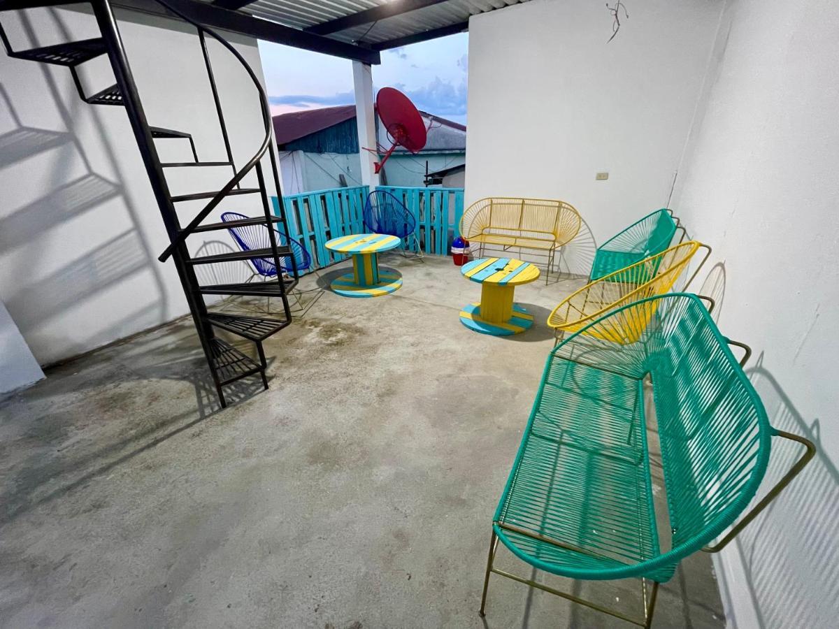 פלורס Hostal Inn 2 מראה חיצוני תמונה