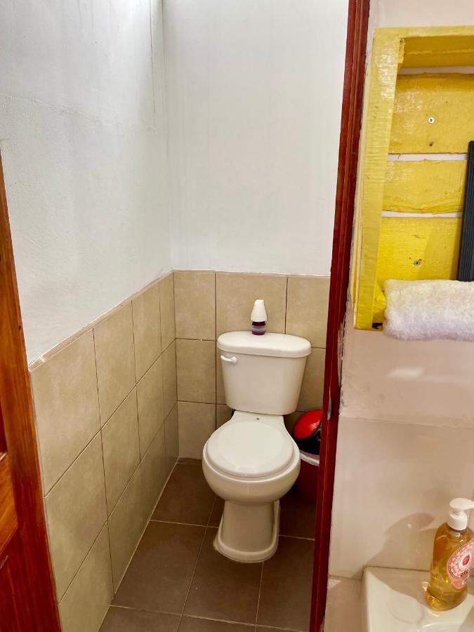 פלורס Hostal Inn 2 מראה חיצוני תמונה